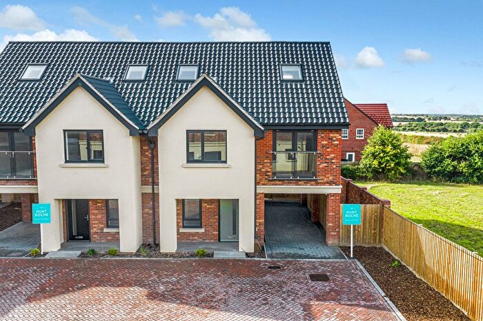 4 Bedroom Semi-Detached House For Sale In Windermere Avenue, Hullbridge, Hockley, Essex, SS5