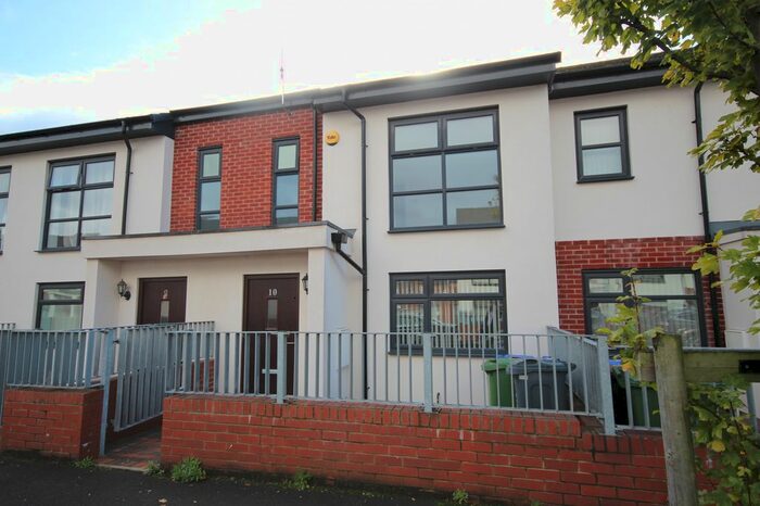 3 Bedroom Terraced House To Rent In Trautmann Close, Manchester, M14