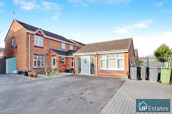 6 Bedroom Detached House To Rent In Bermuda Road, Nuneaton, CV10