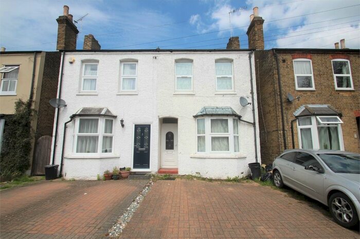 4 Bedroom Semi-Detached House To Rent In Glebe Road, Uxbridge, Greater London, UB8