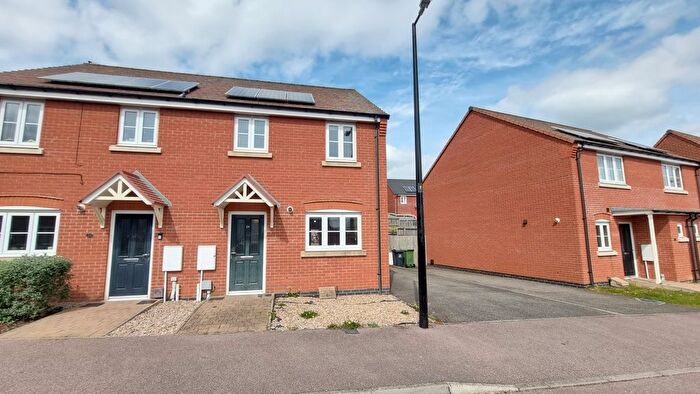 3 Bedroom Semi-Detached House To Rent In Long Meadow Way, Birstall, LE4