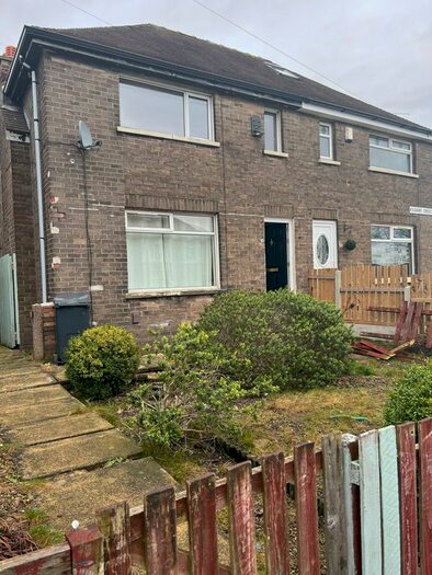 2 Bedroom Semi-Detached House To Rent In Kildare Crescent, Bradford, West Yorkshire BD15