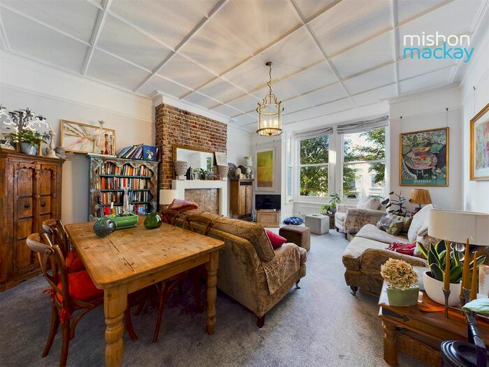 2 Bedroom Flat To Rent In Westbourne Villas, Hove, BN3