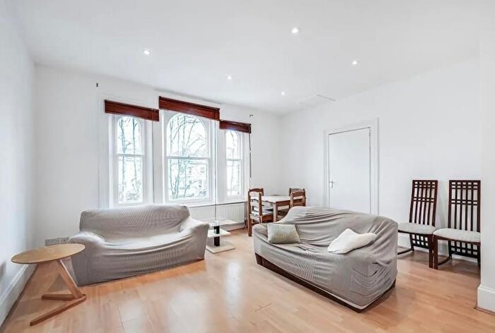 2 Bedroom Flat To Rent In Archway Road, London, N6