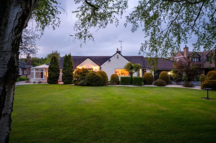 4 Bedroom Detached Bungalow For Sale In New Road, Millthorpe, Holmesfield, S18