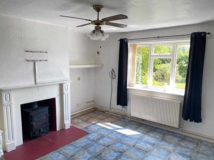3 Bedroom Semi-Detached House For Sale In West Farm Cottages, Witham-on-the-Hill, PE10