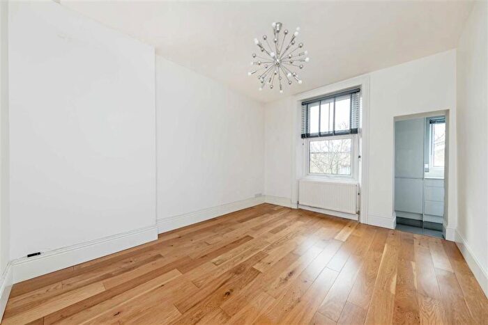 2 Bedroom Flat To Rent In Finborough Road, South Kensington, SW10