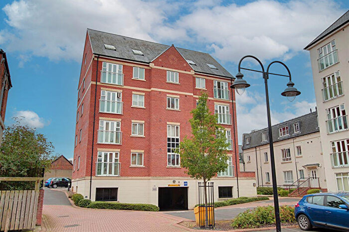 2 Bedroom Flat For Sale In Ushers Court, Trowbridge, BA14