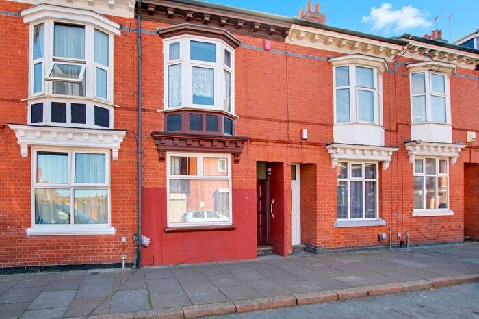 3 Bedroom Terraced House For Sale In Devana Road, Leicester, LE2