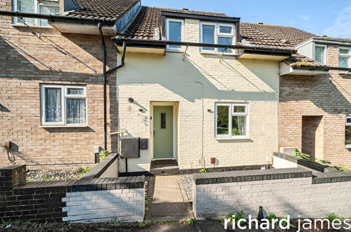 3 Bedroom Terraced House For Sale In Cowdrey Close, Toothill, Swindon, SN5
