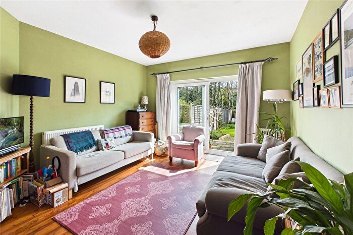 2 Bedroom Flat For Sale In Kingsmead Road, London, SW2