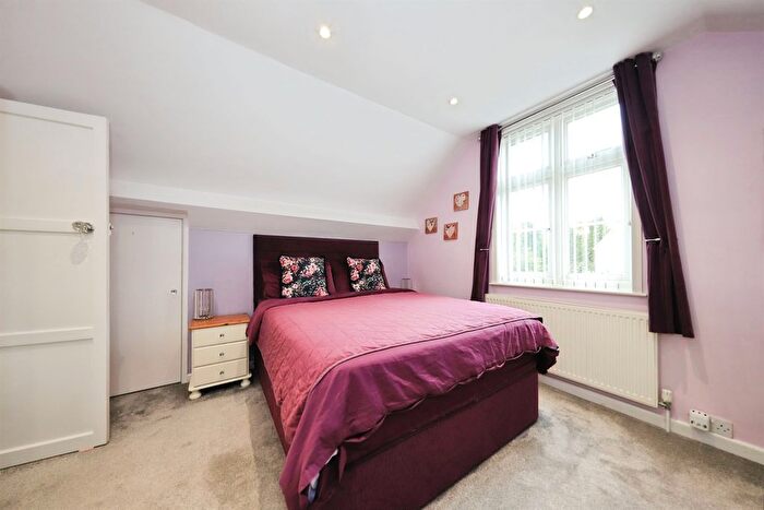 2 Bedroom Detached Bungalow For Sale In Hoo Road, Kidderminster, DY10
