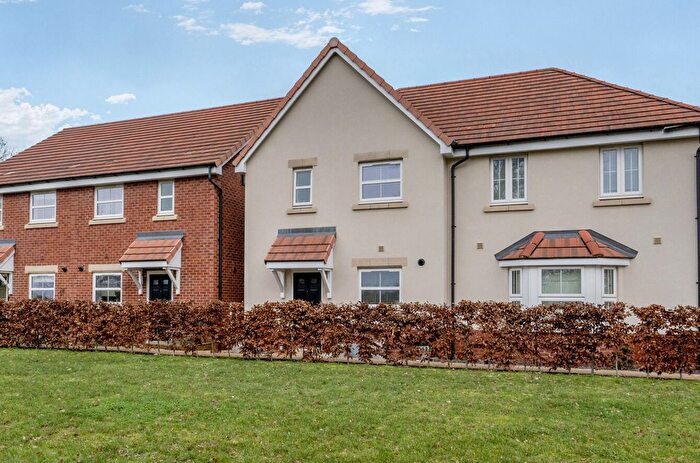 3 Bedroom Semi-Detached House For Sale In Chapman Drive, Binfield, Bracknell, RG42