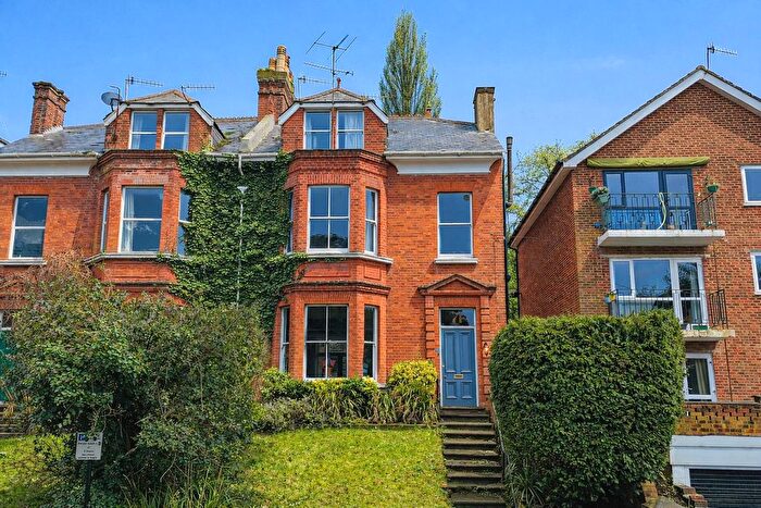 4 Bedroom Maisonette For Sale In Lower Park Road, Hastings, TN34