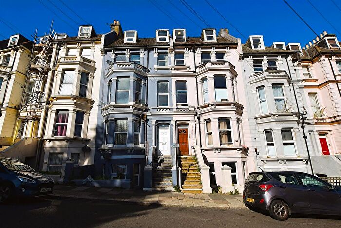 1 Bedroom Flat To Rent In Cornwallis Terrace, Hastings, TN34