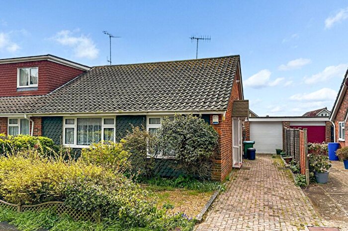 2 Bedroom Bungalow For Sale In Oakley Gardens, East Preston, Littlehampton, West Sussex, BN16