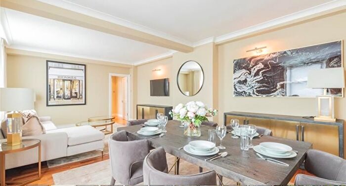 3 Bedroom Property To Rent In Hill Street, London, W1J