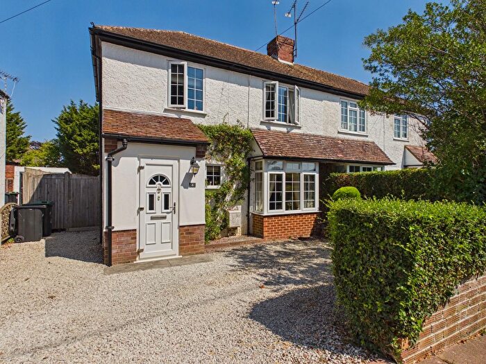 4 Bedroom Semi Detached House For Sale In Westbridge Park, Sherborne, Dorset, DT9