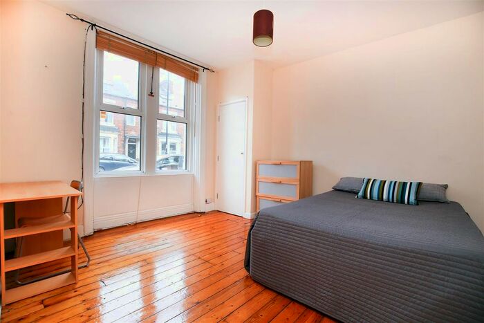 5 Bedroom Terraced House To Rent In Warwick Street, Heaton, Newcastle Upon Tyne, NE6