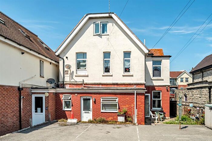 2 Bedroom Flat For Sale In Incledon, Cranborne Road, Swanage, BH19