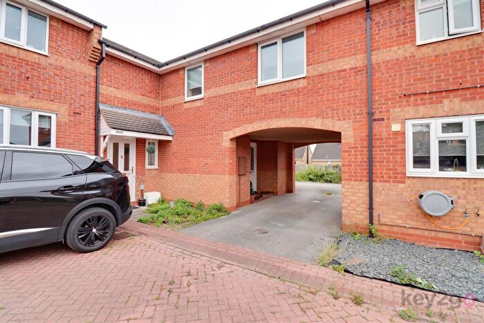 1 Bedroom Town House For Sale In Deepwell Avenue, Halfway, Sheffield, S20