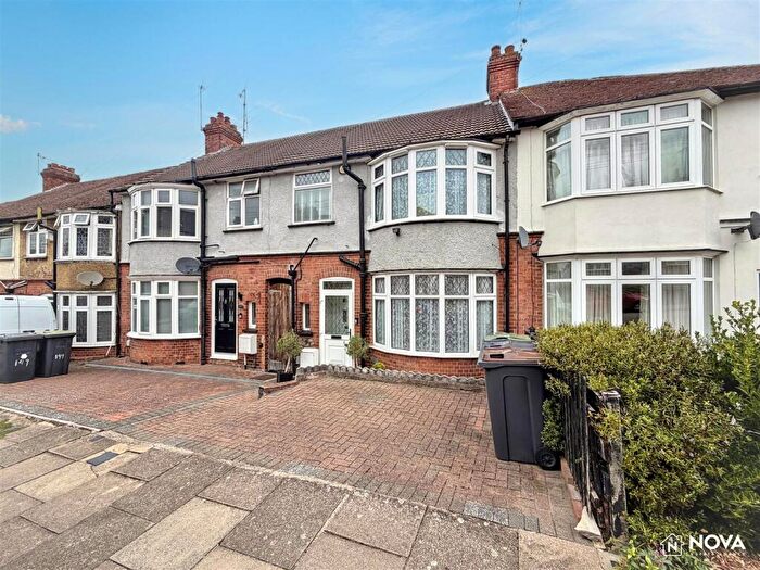 3 Bedroom House For Sale In Cowper Street, Luton, LU1
