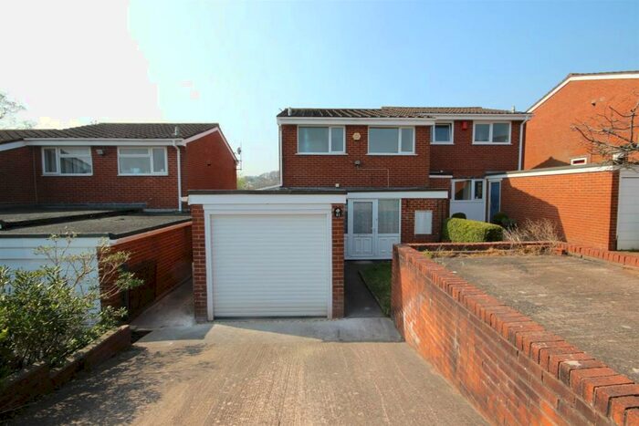 3 Bedroom Semi-Detached House To Rent In Ashleigh Mount Road, Exeter, EX4