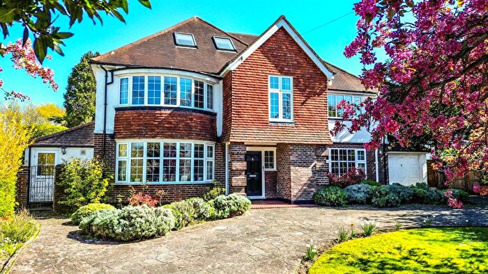 5 Bedroom Detached House For Sale In Higher Drive, Banstead, SM7
