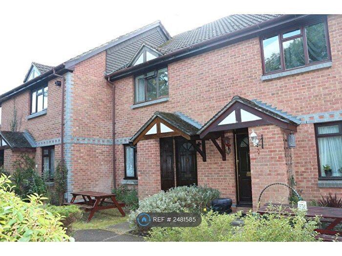 1 Bedroom Terraced House To Rent In Granby Court, Reading, RG1