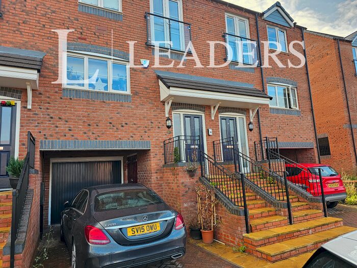 4 Bedroom Town House To Rent In The Waterway, Nuneaton, CV10