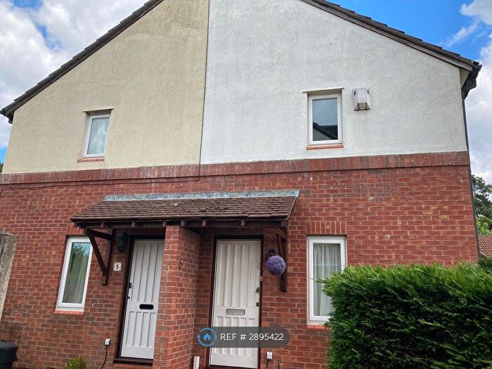 1 Bedroom Semi-Detached House To Rent In Sedley Grove, Uxbridge, UB9