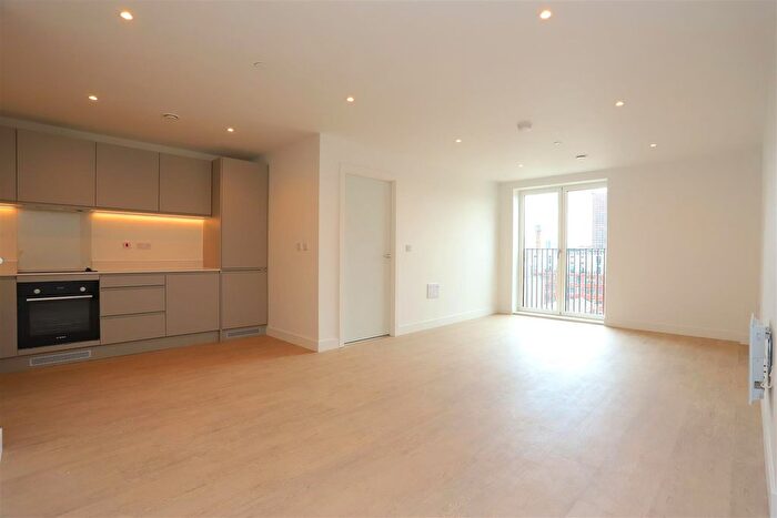 2 Bedroom Flat For Sale In Eliza Yard, Ancoats, M4