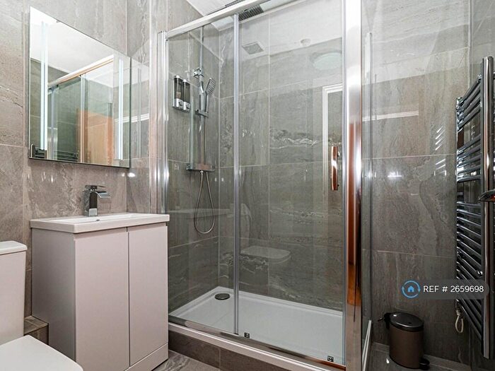 2 Bedroom Flat To Rent In Fenwick Street, Liverpool, L2