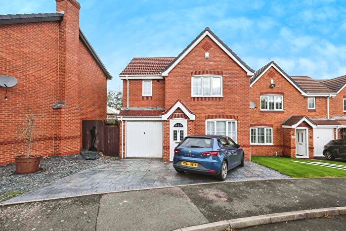 3 Bedroom Detached House For Sale In Huskison Close, Tividale, Oldbury, B69