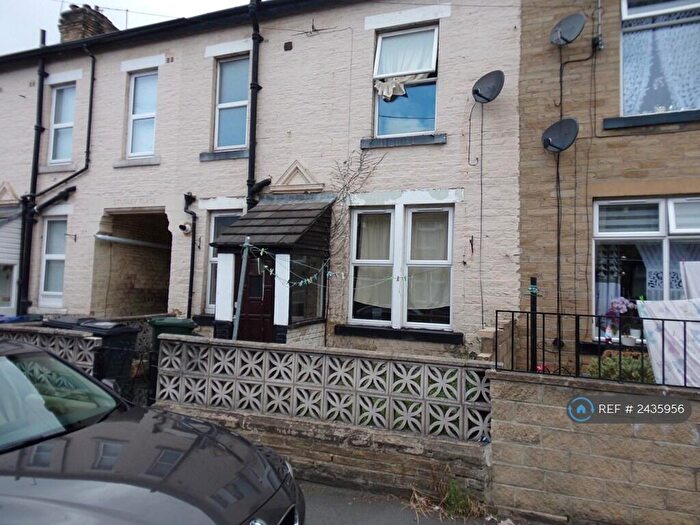 2 Bedroom Terraced House To Rent In Bradford, Bradford, BD3
