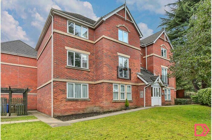 2 Bedroom Flat To Rent In Middlewood Drive, Wadsley Park Village, Sheffield, South Yorkshire, S6