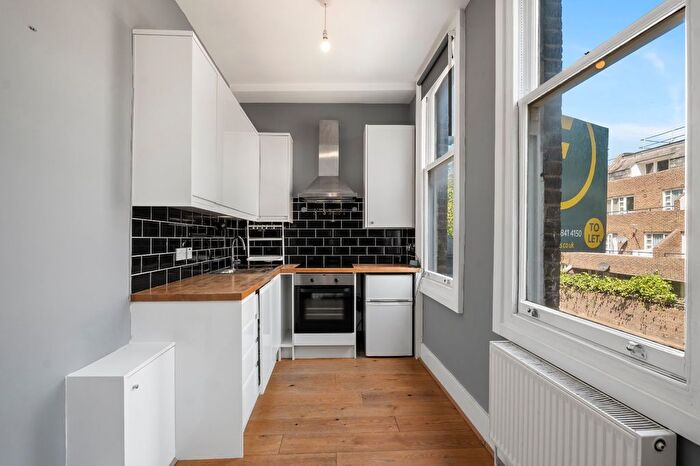 1 Bedroom Flat To Rent In Harrow Road, Kensal Town, W10