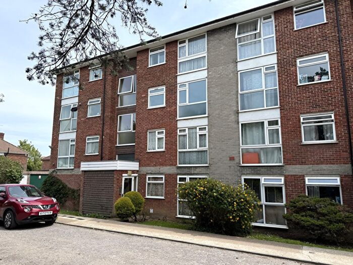 2 Bedroom Flat To Rent In Sycamore Close, Northolt, UB5