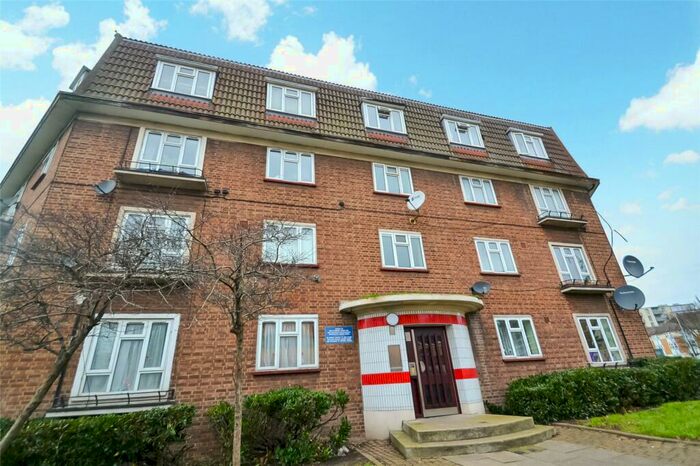 1 Bedroom Apartment To Rent In Gower House, North Street, Barking, Essex, IG11