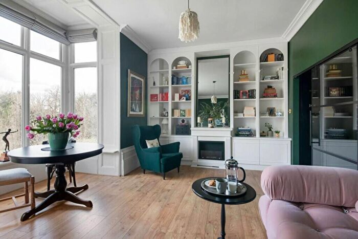 2 Bedroom Flat For Sale In Sydenham Hill, Sydenham Hill, London, SE26
