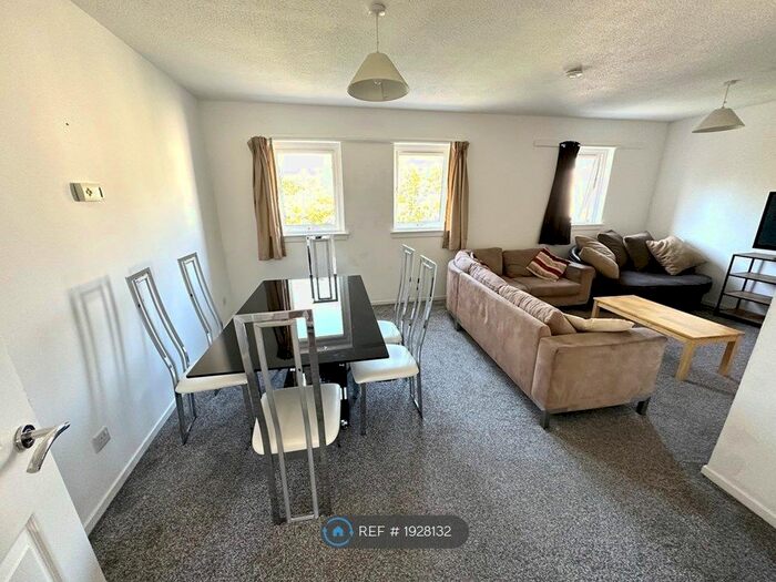 3 Bedroom Maisonette To Rent In Lemon Place, Aberdeen, AB24