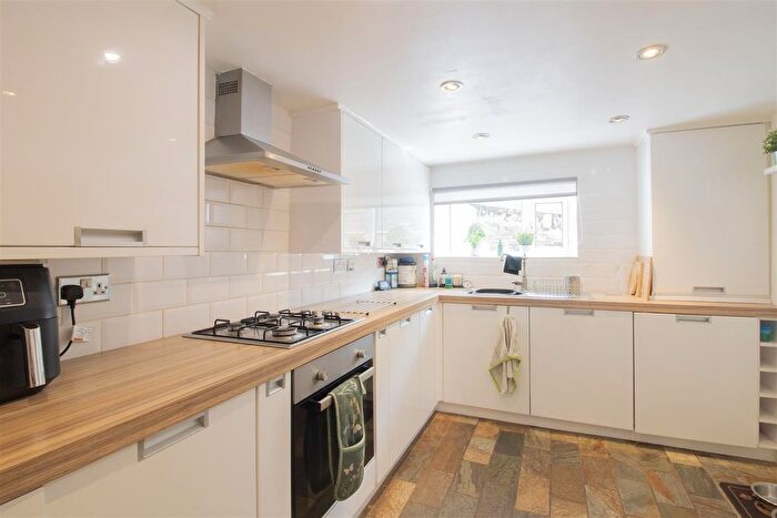 2 Bedroom End Of Terrace House For Sale In Commercial Road, Ynysddu, Newport, NP11