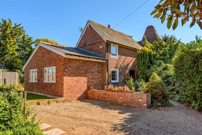 3 Bedroom Cottage For Sale In Durlock Road, Ash, CT3