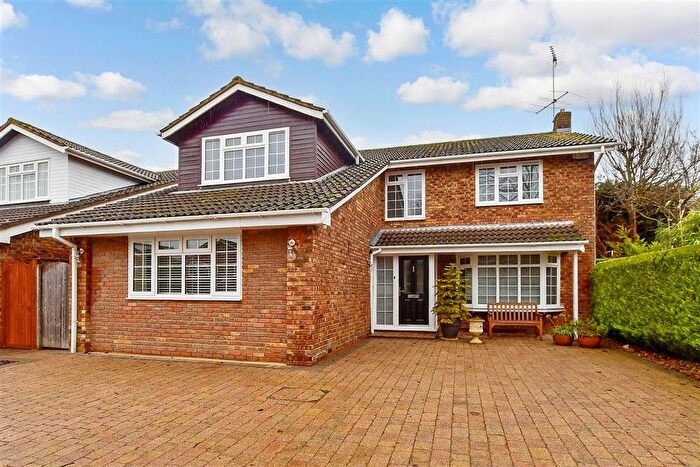 5 Bedroom Detached House For Sale In Grasmere Gardens, Horsham, West Sussex, RH12