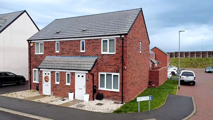 3 Bedroom Semi Detached House For Sale In Woodpecker Way, Shepshed, Loughborough, LE12