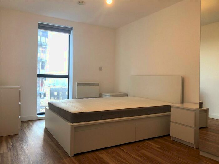 2 Bedroom Flat To Rent In Aire, Cross Green Lane, LS9