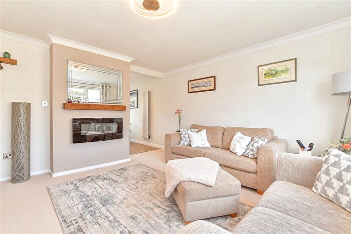 3 Bedroom Semi Detached House For Sale In Alliance Way, Paddock Wood, Tonbridge, Kent, TN12