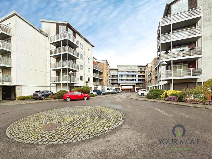 2 Bedroom Penthouse For Sale In Kingfisher Meadow, Maidstone, Kent, ME16