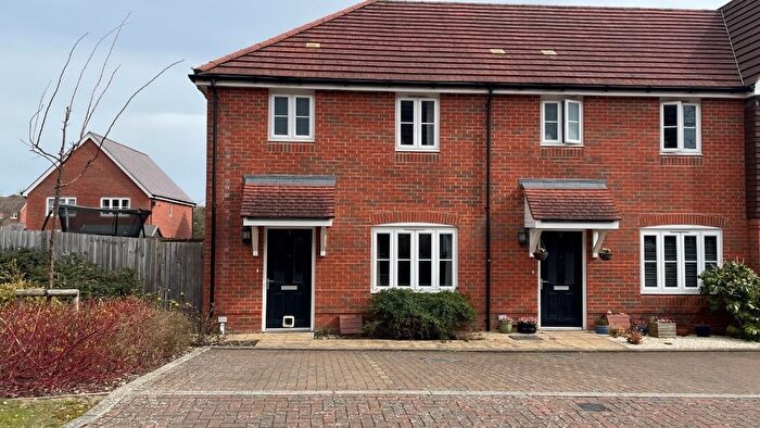 3 Bedroom End Of Terrace House For Sale In Motley Gardens, Shalden, GU34