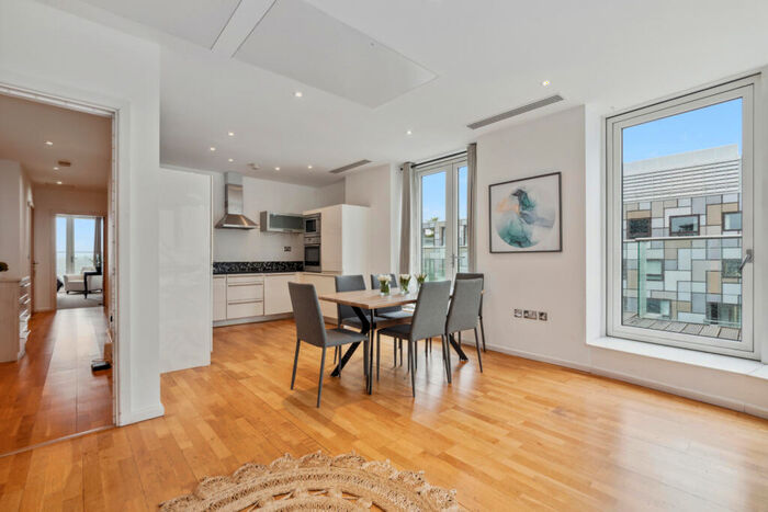 2 Bedroom Flat To Rent In Ability Place, Canary Wharf, E14